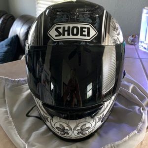 EUC, Shoei women’s helmet, size Medium